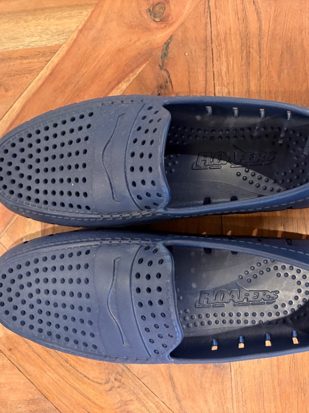Boys Floafers Size 7- Big Kid- Navy with Orange